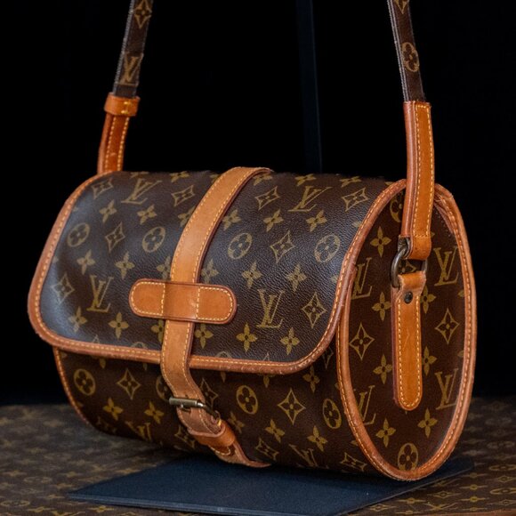 LOUIS VUITTON Monogram Canvas Marne Shoulder Bag - Vintage - Large - Picture 15 of 16